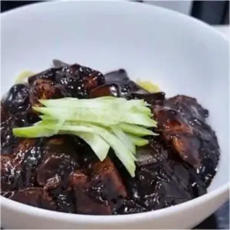 Ảnh bìa Ăn Vặt BiBon - Mì Tương Đen, Mì Ý & Gà Rán - Nguyễn Duy