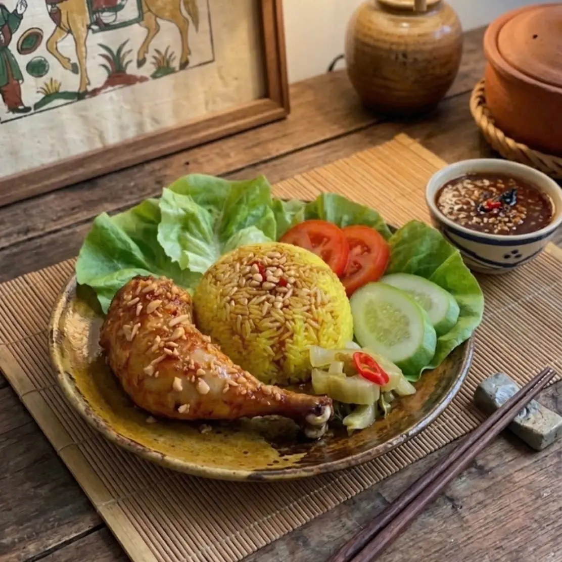Ảnh bìa Cơm Gà Linh Chiến Sốt Đậm Vị - Nguyễn Khoái