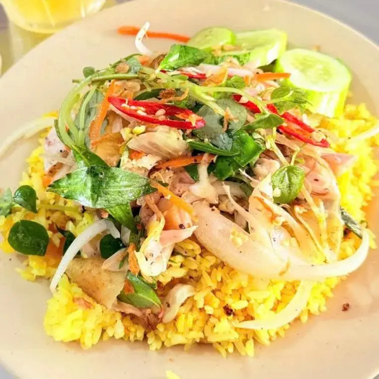 Ảnh bìa Gà Ta Tam Kỳ Diễm - Cơm Gà Xé, Miến & Gỏi Gà - Lê Văn Thọ