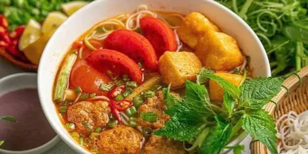 Ảnh bìa Quán 111 - Bún Riêu, Bún Mắm Nêm & Gỏi Cuốn - Bùi Quang Là