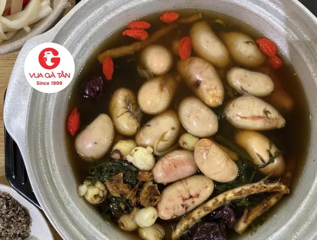 Ảnh bìa Vua Gà Tần - Gà Tần Gia Bảo - Cộng Hòa