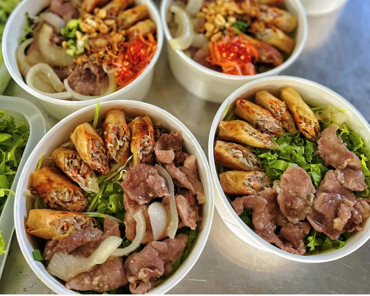 Ảnh bìa  Bún Nước Tương, Bún Mắm Nêm & Cơm Văn Phòng - Bếp Nhà LIU - Huỳnh Tấn Phát