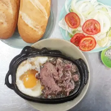 Ảnh bìa Hoàng Quân -  Bò Bít Tết, Nui Xào Sườn Bò & Cơm Gà Quay Chảo - Hàn Hải Nguyên