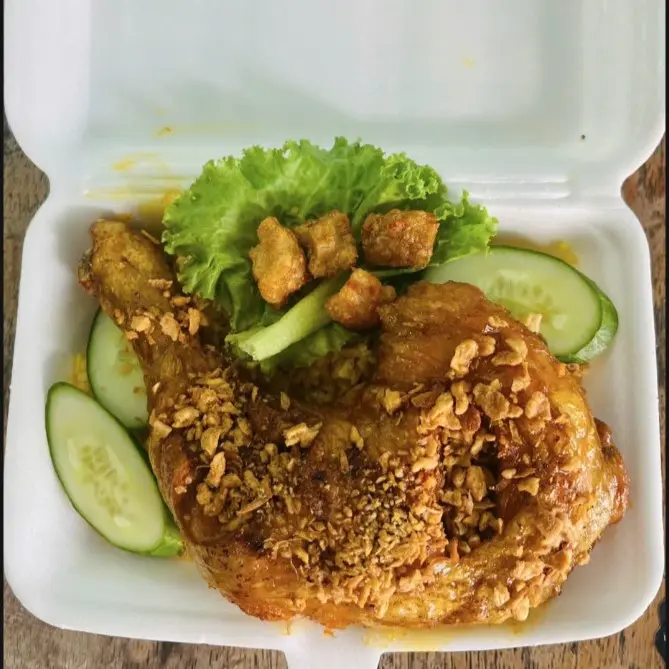 Ảnh bìa CƠM GÀ MẮM TỎI HAI ƠI - Âu Cơ