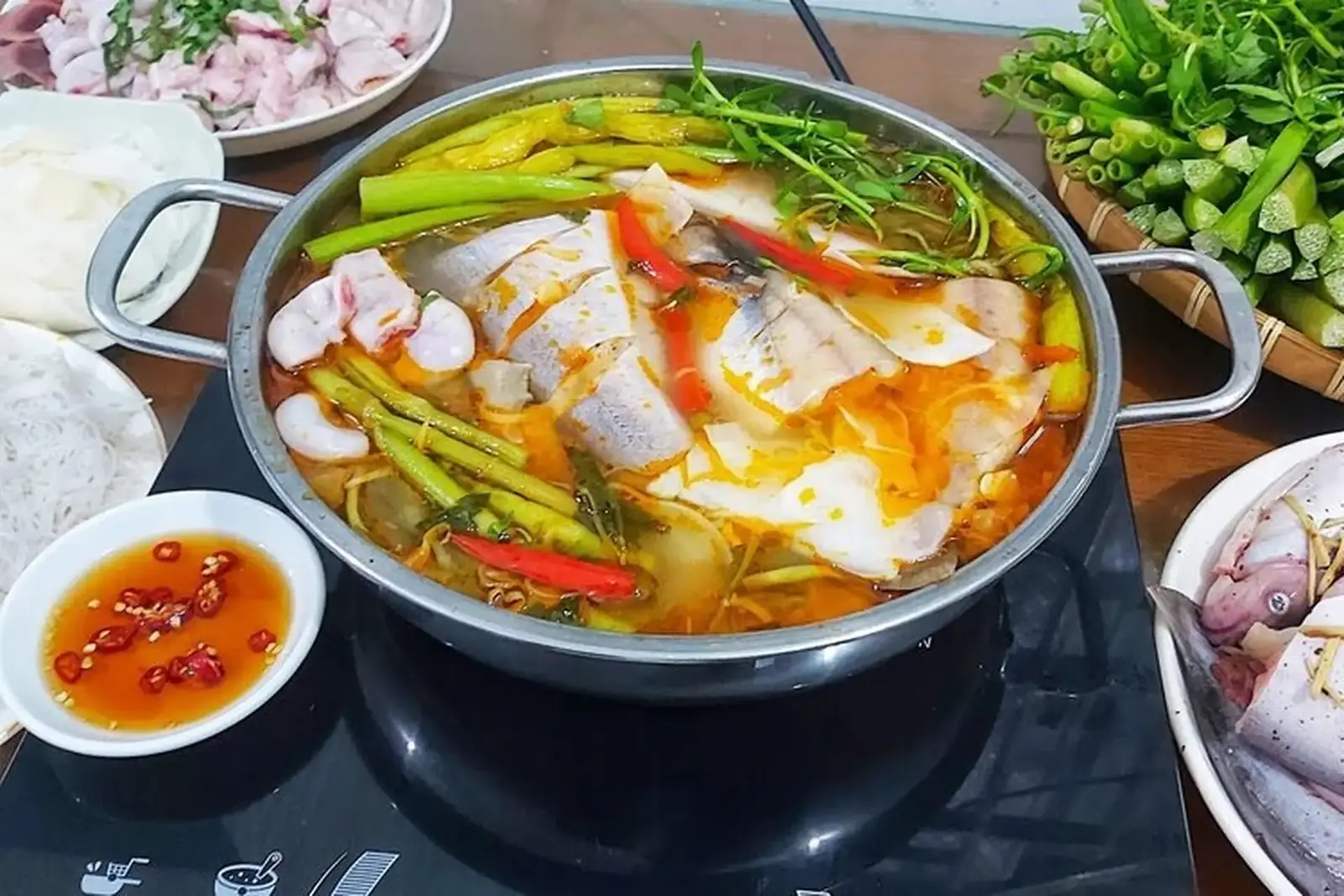 Ảnh bìa Quán Gà 16 - Ốc, Lẩu & Hải Sản - Tây Thạnh