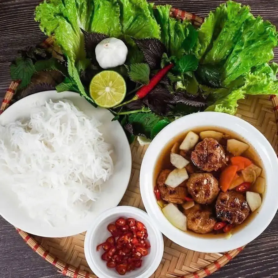 Ảnh bìa Bún Chả Hà Nội - Cơm Chiên & Mì Xào - Trịnh Thị Miếng