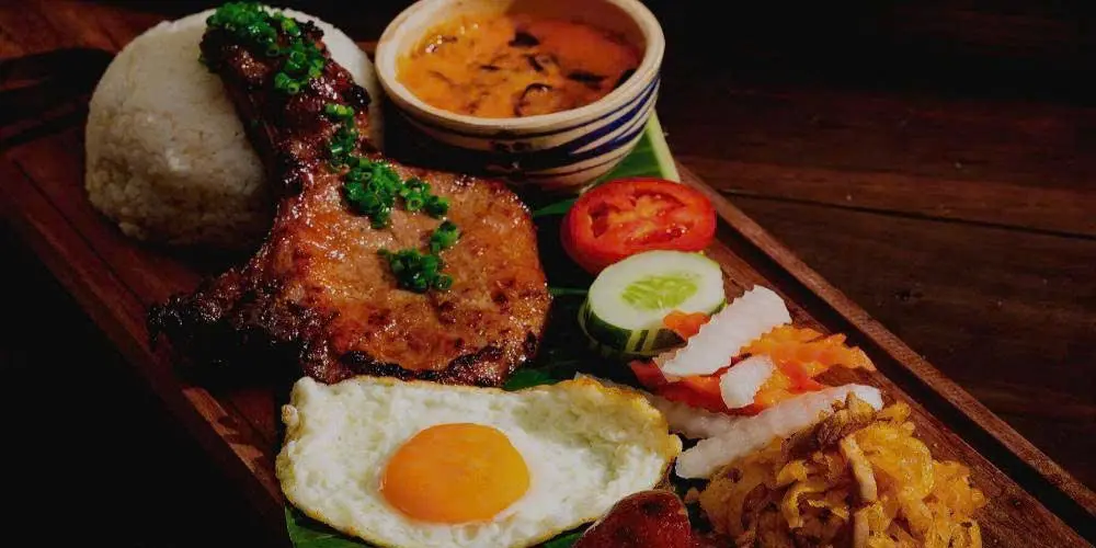 Ảnh bìa Cơm Sườn Nướng Than Hoa - Bún Bò Huế Đặc Biệt - Nguyễn Lam