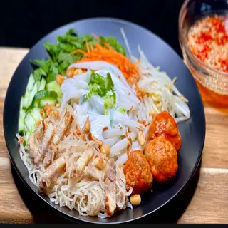 Ảnh đại diện BÁNH TẦM BÌ MIỀN TÂY 2 - Bánh Tầm Bì, Bún Thịt Xào & Bánh Mì - Quách Điêu