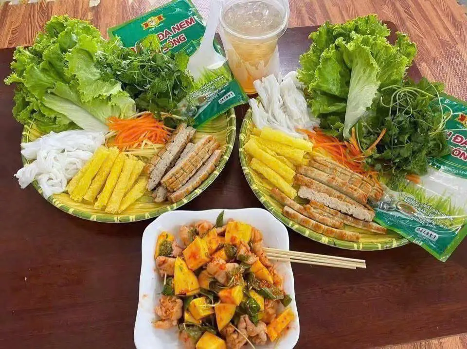 Ảnh bìa Tiệm Gà Rán Thuỷ Bin - Vân Canh