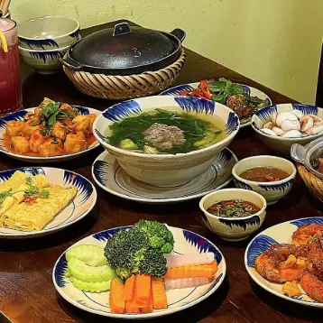 Ảnh bìa Quán Ăn Bác Hiền - Cơm Ngon & Lẩu Ngon - Hai Bà Trưng