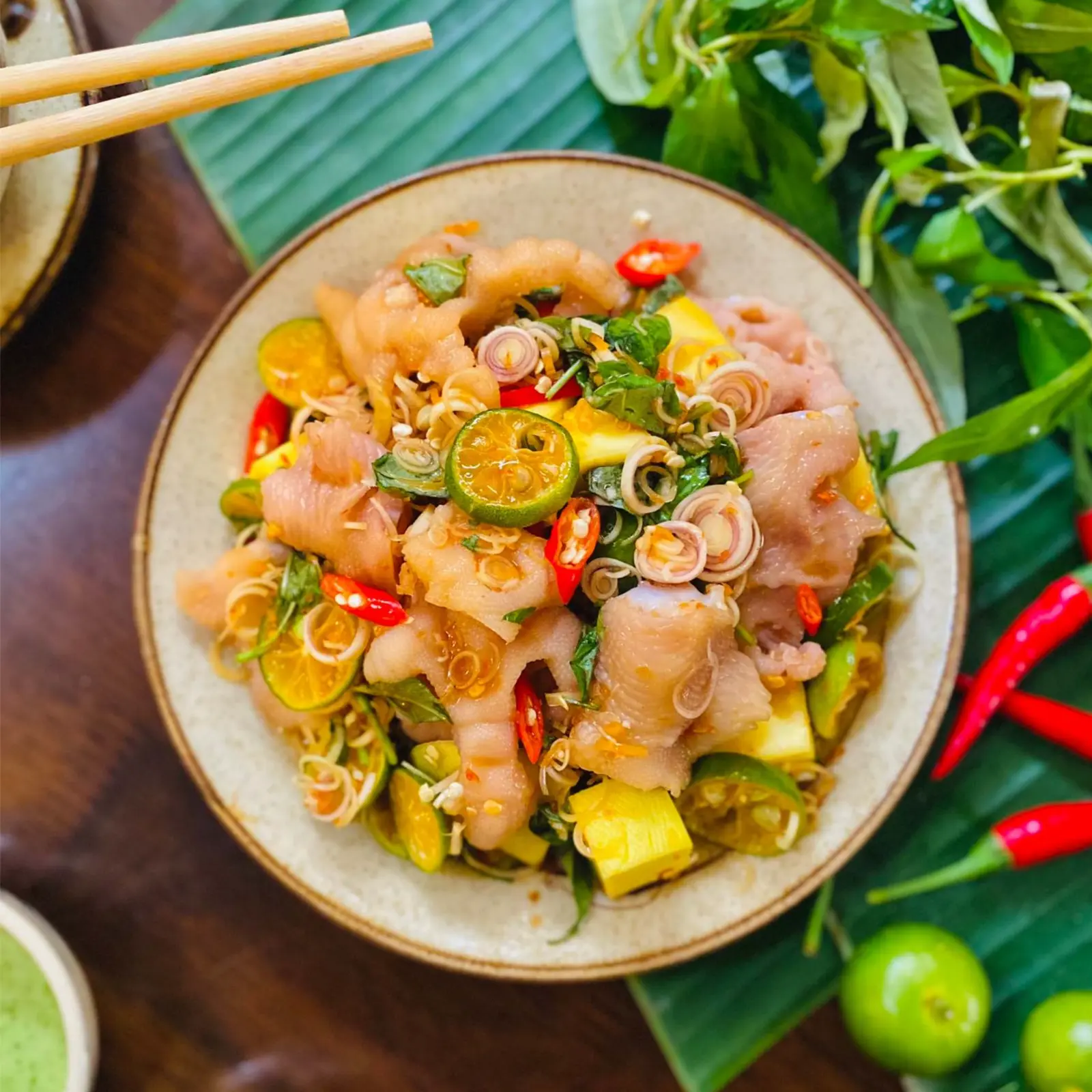 Ảnh bìa Chân Gà Sốt Thái & Tré Trộn Bà Béo - Lê Văn Chí