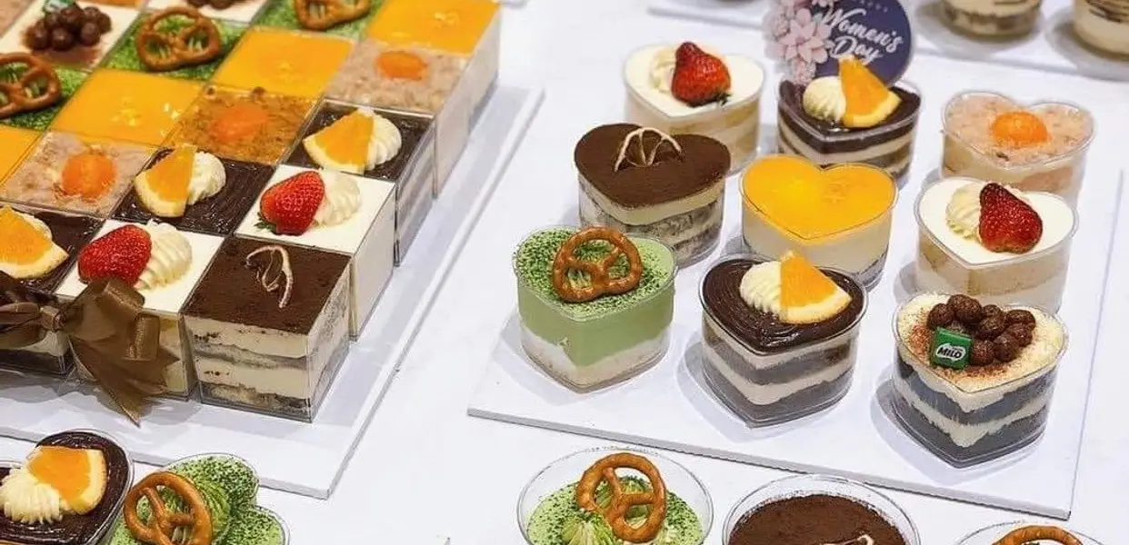 Ảnh bìa Tiệm Bánh Nhà Min - Nước Ép Khổng Lồ - Nguyễn Huy Tưởng