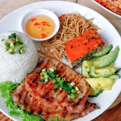 Ảnh bìa Cơm Tấm Út Phương - Bún Riêu & Bún Thịt Nướng - Lại Hùng Cường