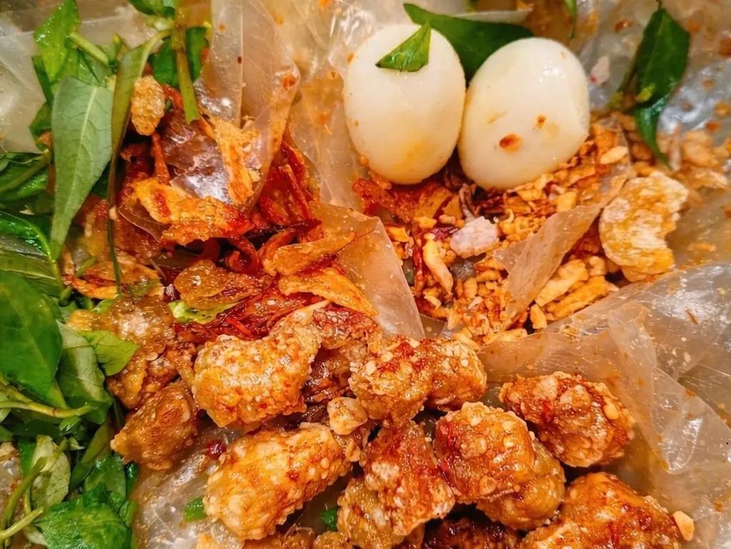 Ảnh bìa Hoàng Quý - Bánh Tráng Phơi Sương Mỡ Hành Muối Bò - Phan Huy Ích