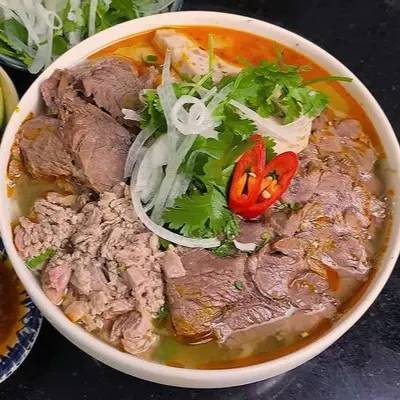 Ảnh bìa Bún Bò Cô Ba - Bún Bò & Bò Kho Bánh Mì - Huỳnh Tấn Phát