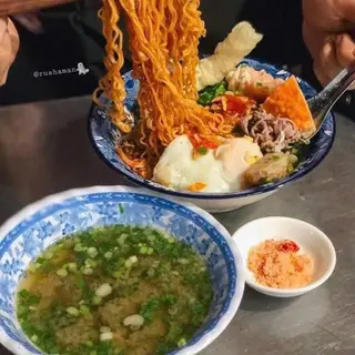 Ảnh đại diện Bún Nước Mì Trộn Cô Yến - Nguyễn Văn Nghi