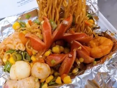 Ảnh bìa TIỆM NHÀ SÓC - Mì indomi, Bánh mì nướng & Đồ ăn vặt - Phú Đô