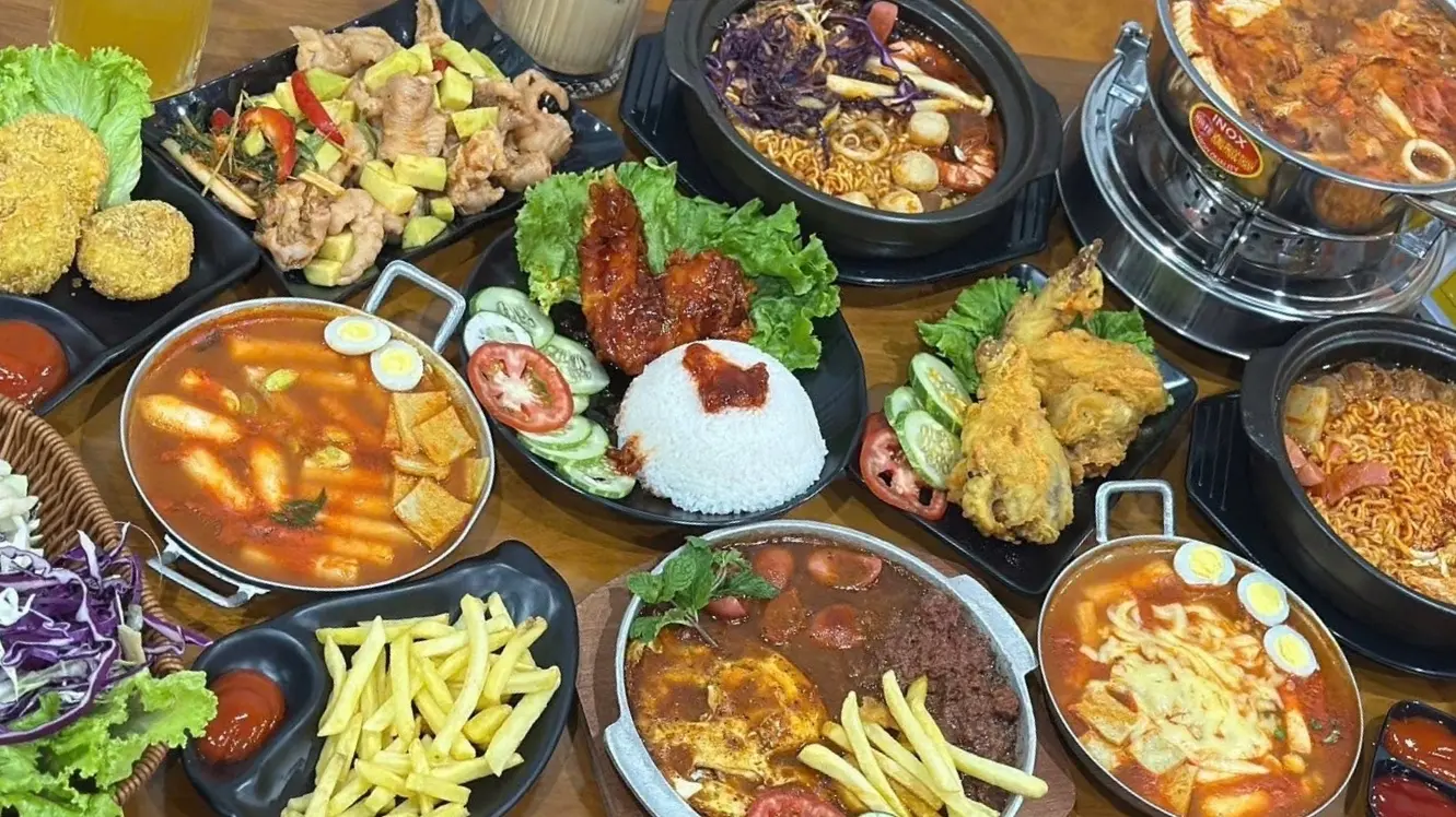 Ảnh bìa Mỳ Cay, Bánh Mỳ Chảo & Đồ Ăn Vặt - Tiệm Nhà Cam - Đường 422 Yên Bệ