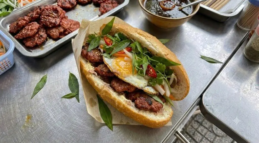 Ảnh bìa Bánh Mì Thịt Nướng Anh Thư - Nguyễn Ảnh Thủ