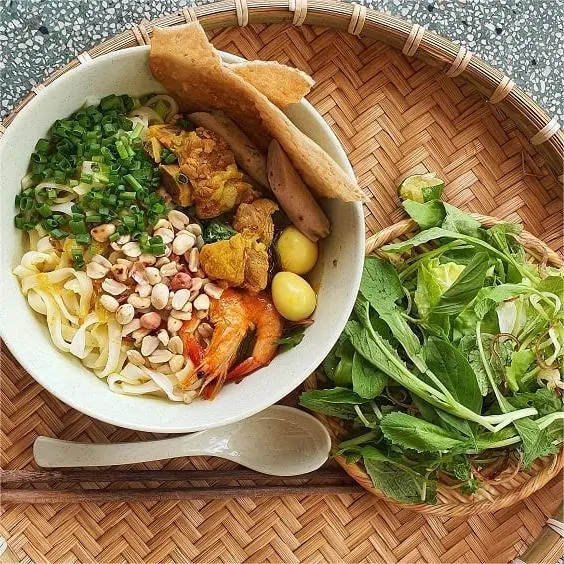 Ảnh bìa Cơm Nhà Mạ Tôi - Cơm & Mì Quảng - Trần Khánh Dư