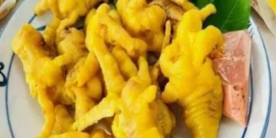 Ảnh bìa Tiệm Gà Ủ Muối - Nhà Bông - Chùa Võ