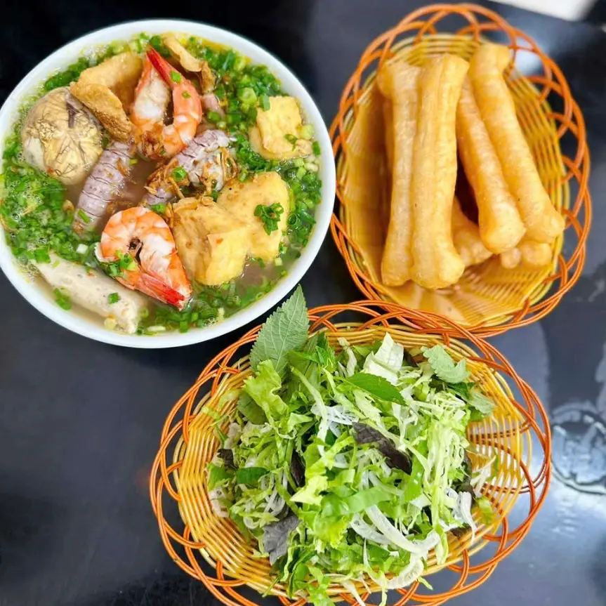Ảnh bìa Bún Riêu Bà Lùn - Trần Cung