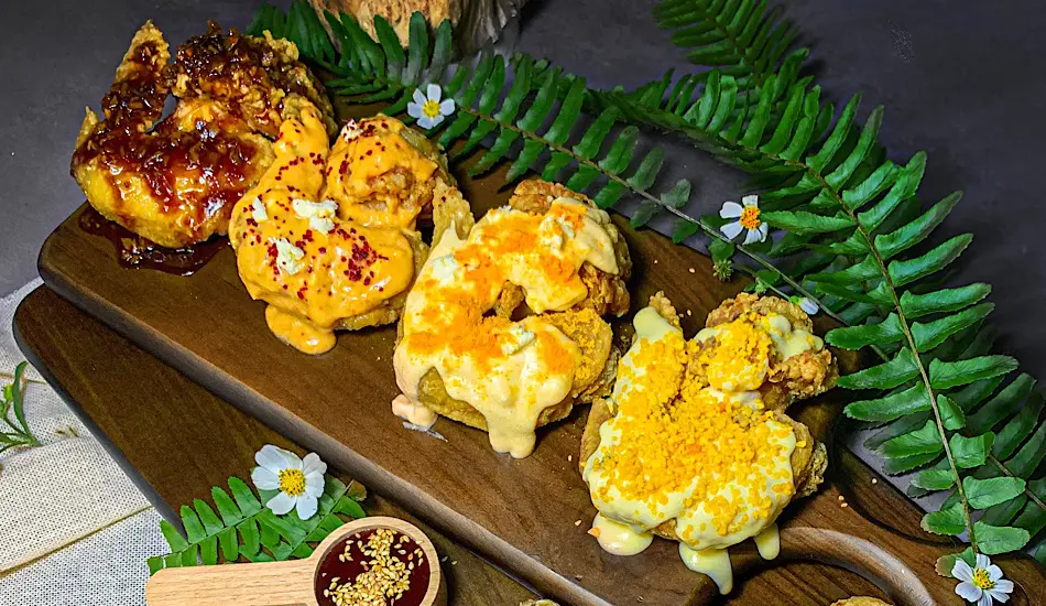Ảnh bìa Cái Đùi Gà - Cơm Gà & Gà Rán - Phan Huy Ích