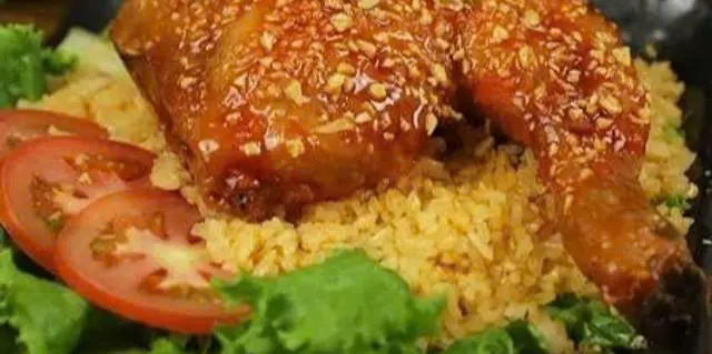 Ảnh bìa Cơm Gà Xối Mỡ - Tài Ký - Lê Thị Kỉnh