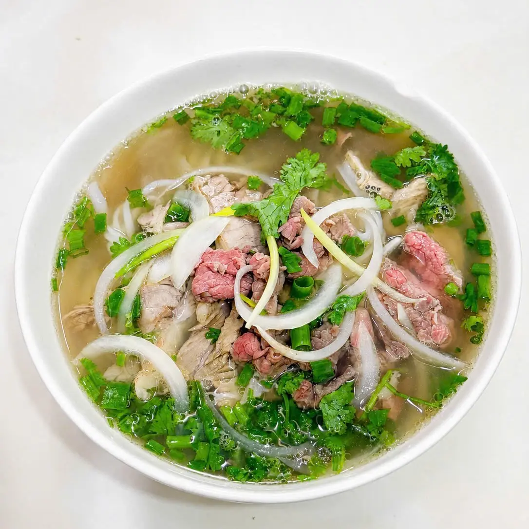 Ảnh bìa Phở Cô Nga - Tái, Chín & Sốt Vang - Văn Chương
