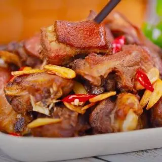 Ảnh đại diện Kim Ngân - Ngan Cháy Tỏi - Thái Hà
