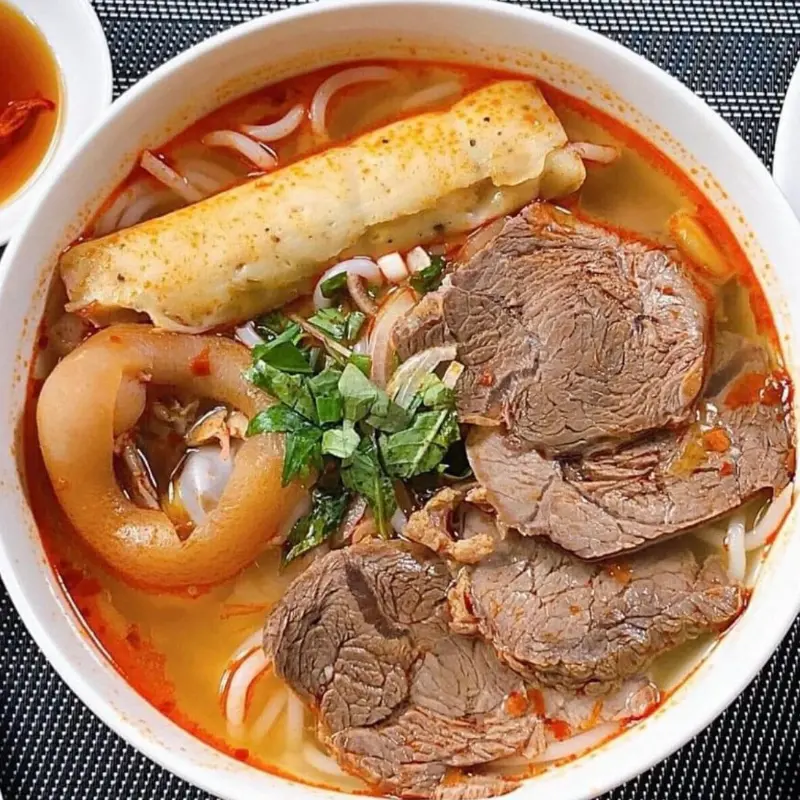 Ảnh bìa Bún Bò Ngọc Huệ 3 - Bún Bò, Phở & Hủ Tíu - Nguyễn Ảnh Thủ