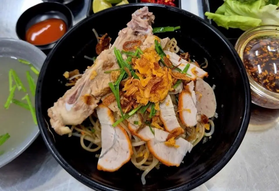 Ảnh bìa Quán Tâm - Hủ Tiếu Khô Xương, Xá Xíu & Bò Viên - Dương Đình Hội
