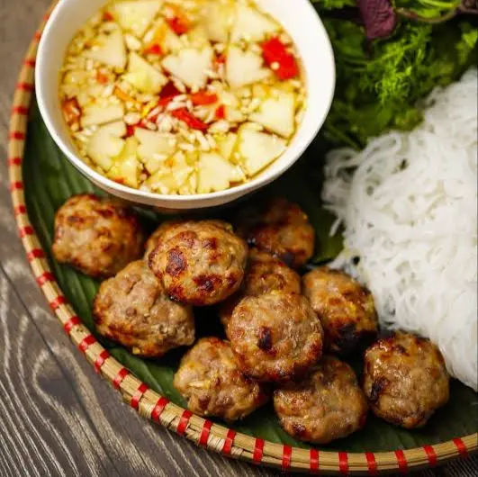 Ảnh bìa Bún Chả Có Gì Hồ Tây - Chay & Mặn - Dương Quảng Hàm