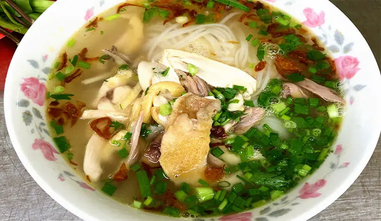 Ảnh bìa Hủ Tiếu Nam Vang Bếp Nhà - Huỳnh Văn Nghệ