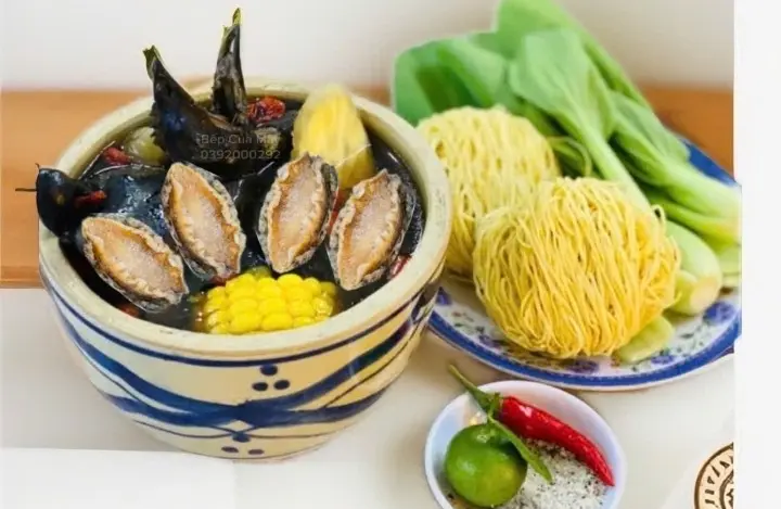 Ảnh bìa Gà Ác Tiềm Thuốc Bắc - Phạm Ngũ Lão 