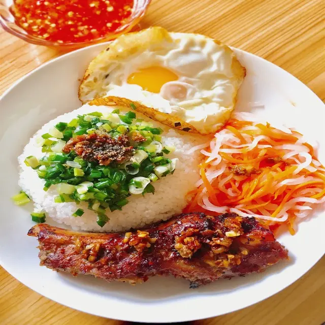 Ảnh bìa Cơm Tấm Sài Gòn Chị Hằng - Tôn Đản