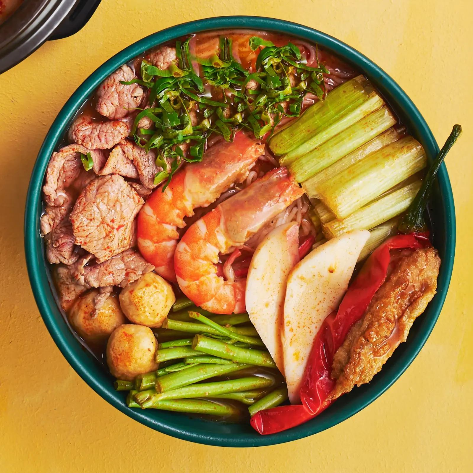 Ảnh bìa Bún Thái & Mì Trộn SG - Nguyễn Gia Trí