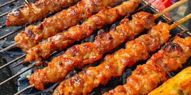Ảnh bìa Thịt Xiên Nướng & Bánh Mì Bơ - Hồ Đắc Di
