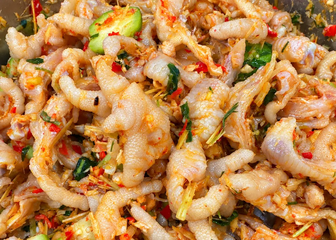 Ảnh bìa Tiệm Giòn Sật - Chân Gà Sả Tắc, Sứa Sốt Thái - Nguyễn Chánh