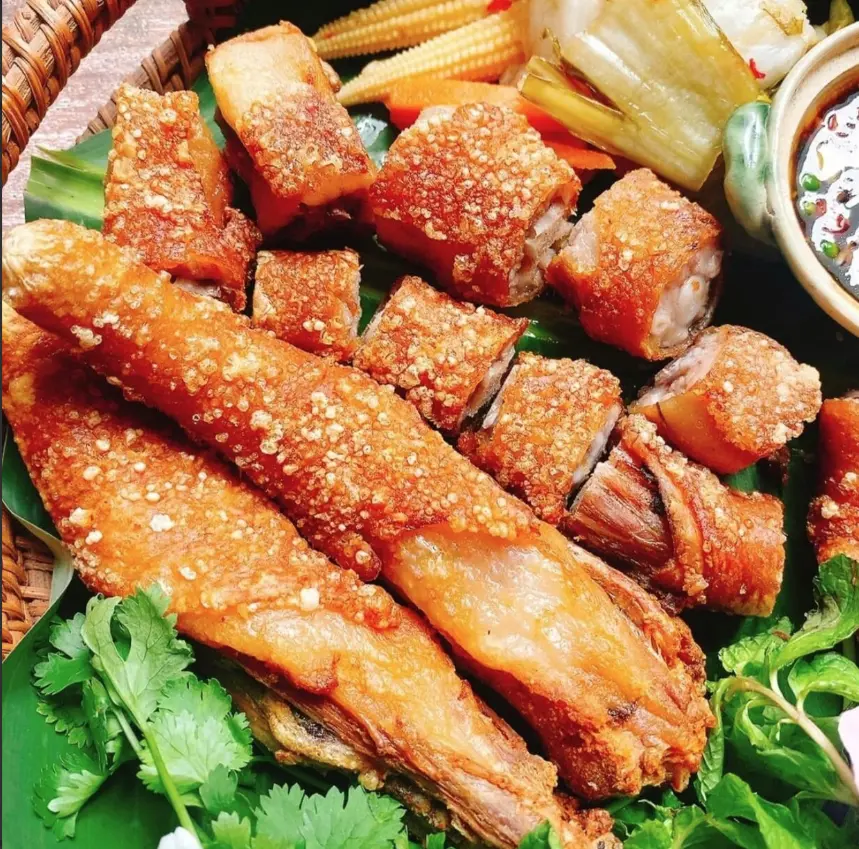 Ảnh bìa Đuôi Heo Chiên Giòn Nhà Gấu - Lê Thị Hồng