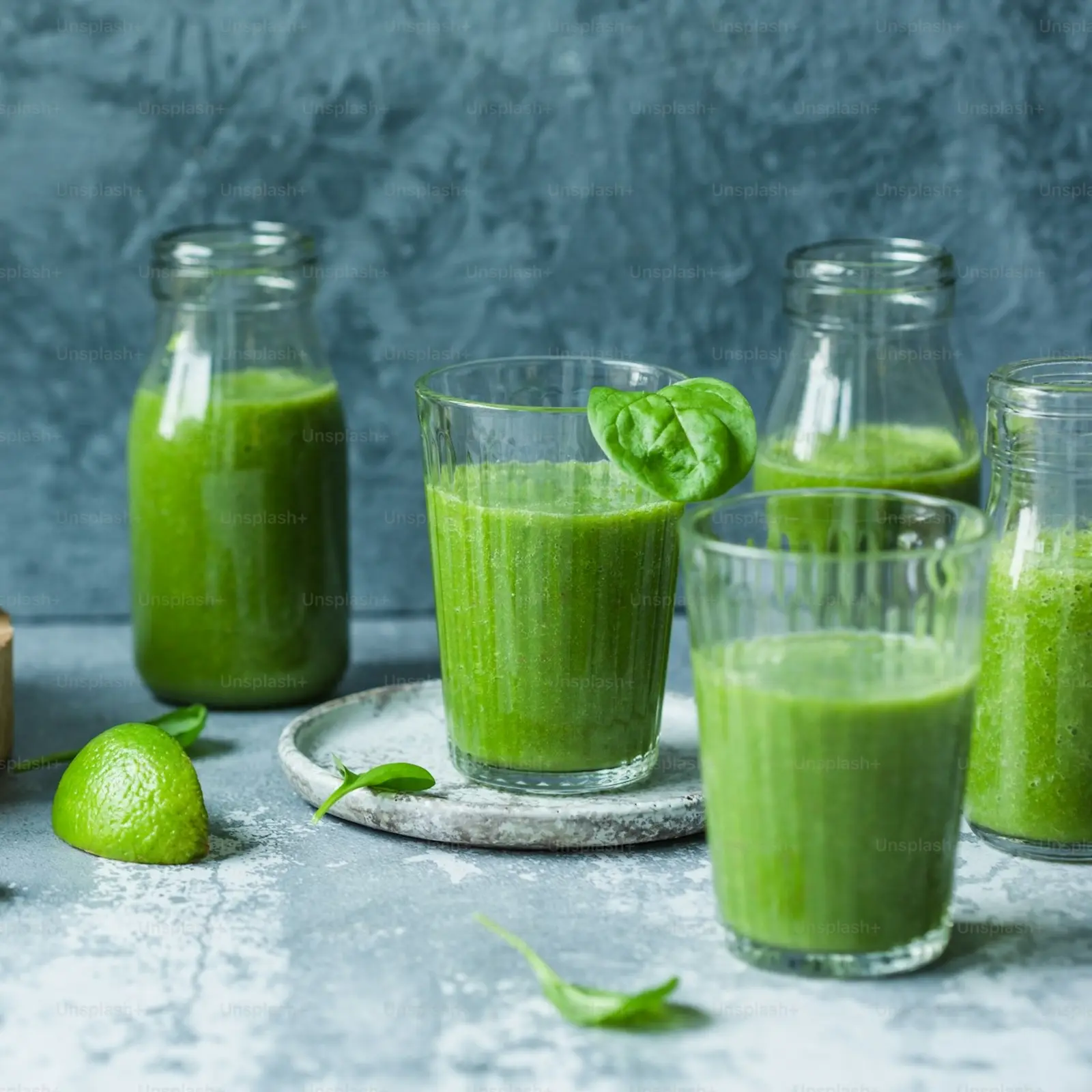Ảnh bìa Anh Em Fruit & Juice - Chiến Lược