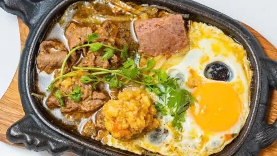 Ảnh bìa Bò Né & Nui Xào Bò - Chiến Lược