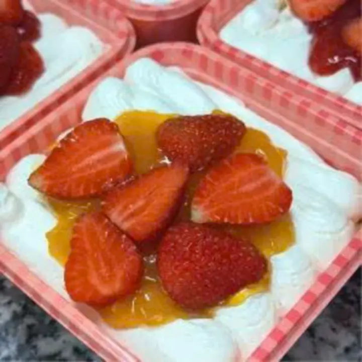 Ảnh bìa Tiệm Bánh Ngọt Doumi Cake - Nguyễn Hồng Đào