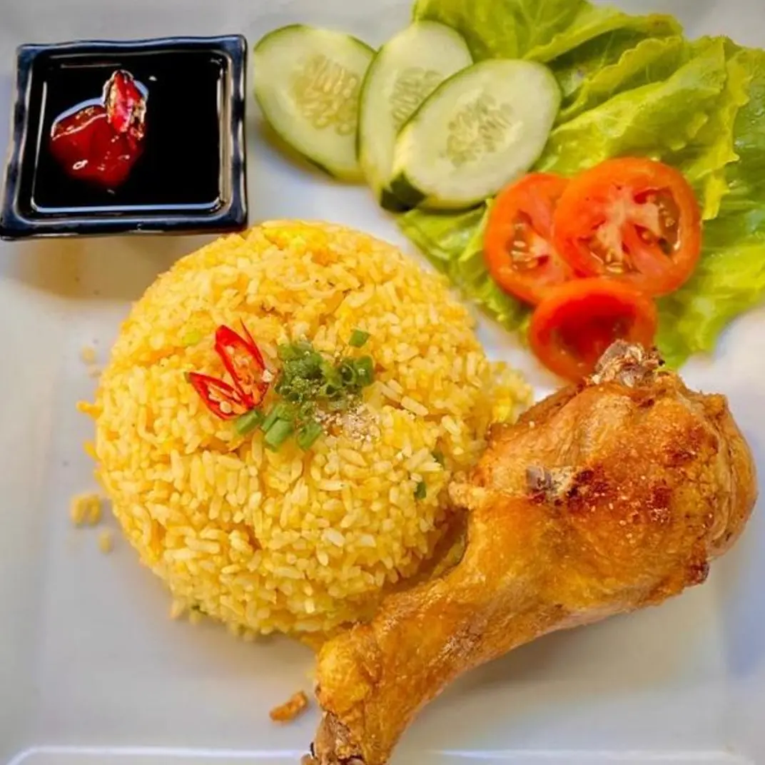 Ảnh bìa Chị Thuỷ - Cơm Gà Xối Mỡ - Trần Thị Bảy