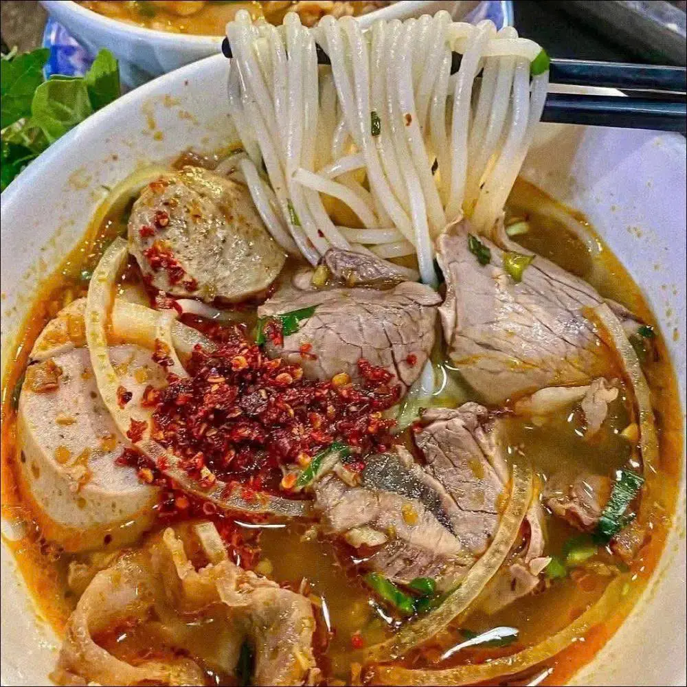 Ảnh bìa Bún Bò Cô Ba - Lê Văn Lương
