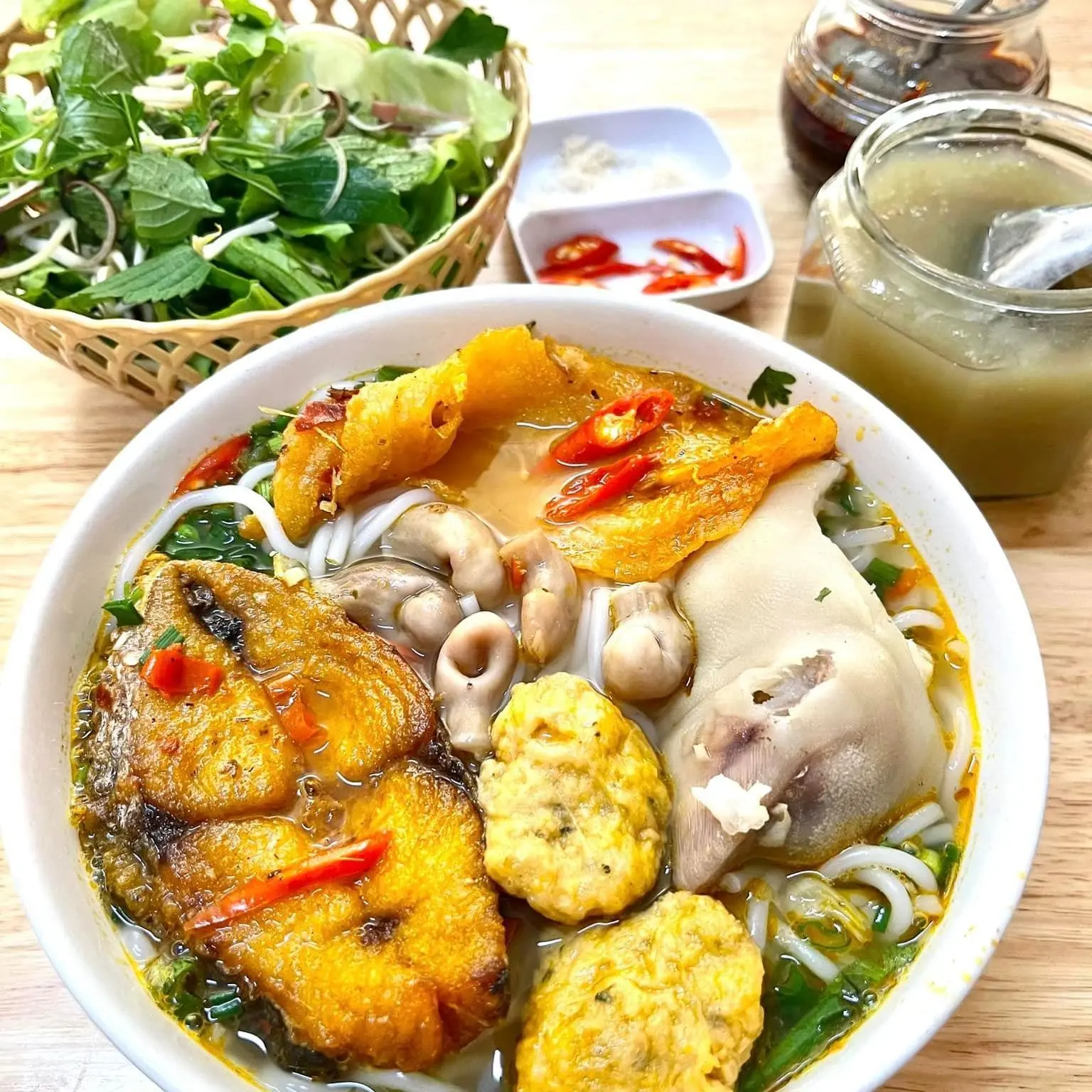Ảnh bìa Bún, Bánh Canh Chả Cá & Bánh Căn Nha Trang - Mã Lò