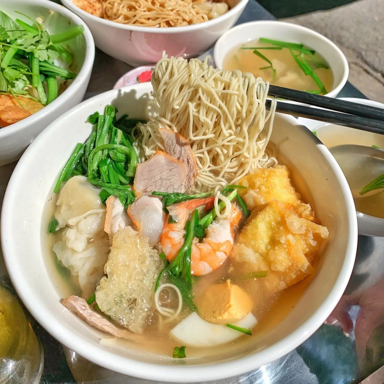 Ảnh bìa Mì Vằn Thắn Phúc Minh - Tôn Thất Tùng