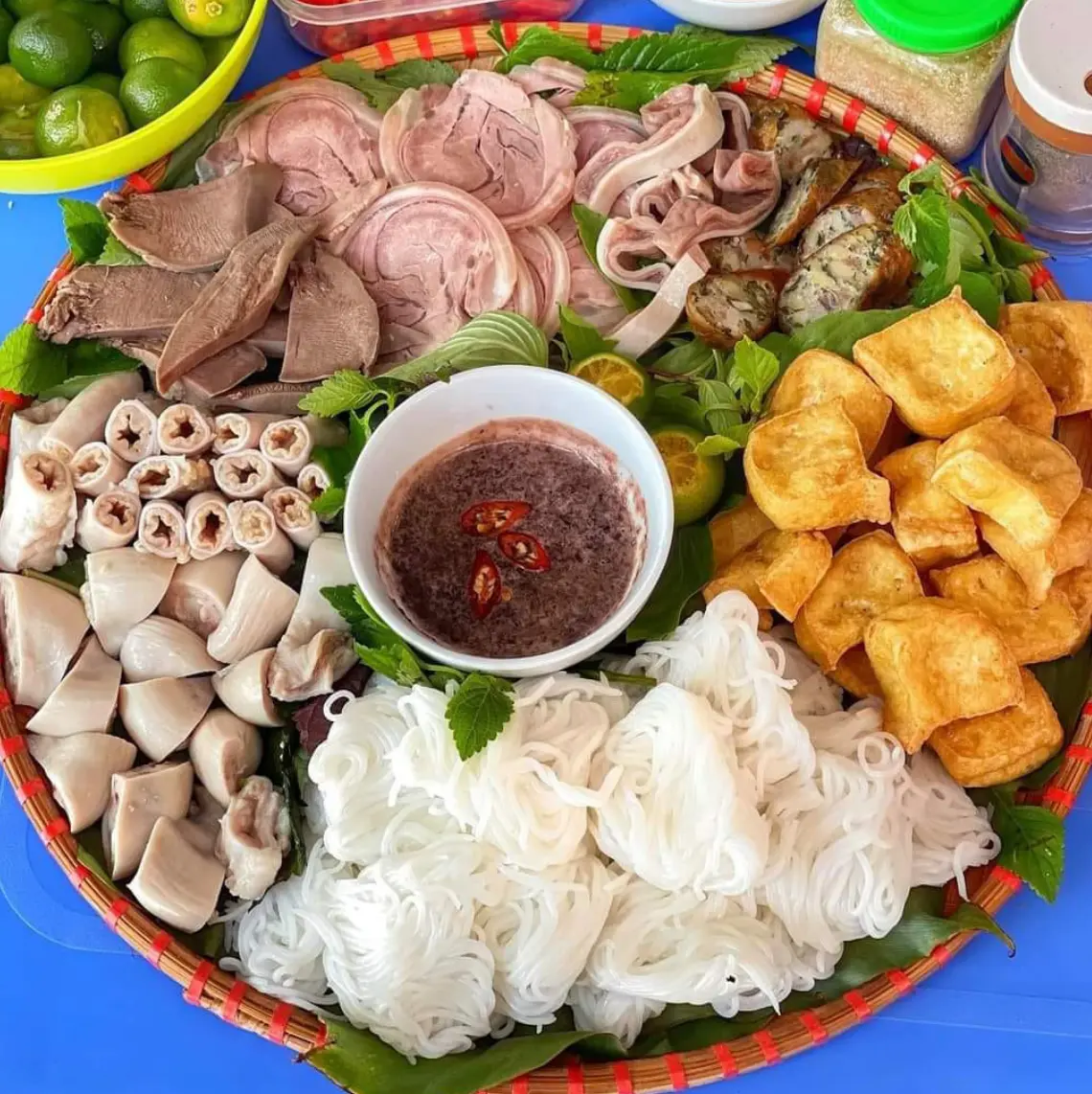 Ảnh bìa Chú Hoàng Bún Đậu - Đường 268