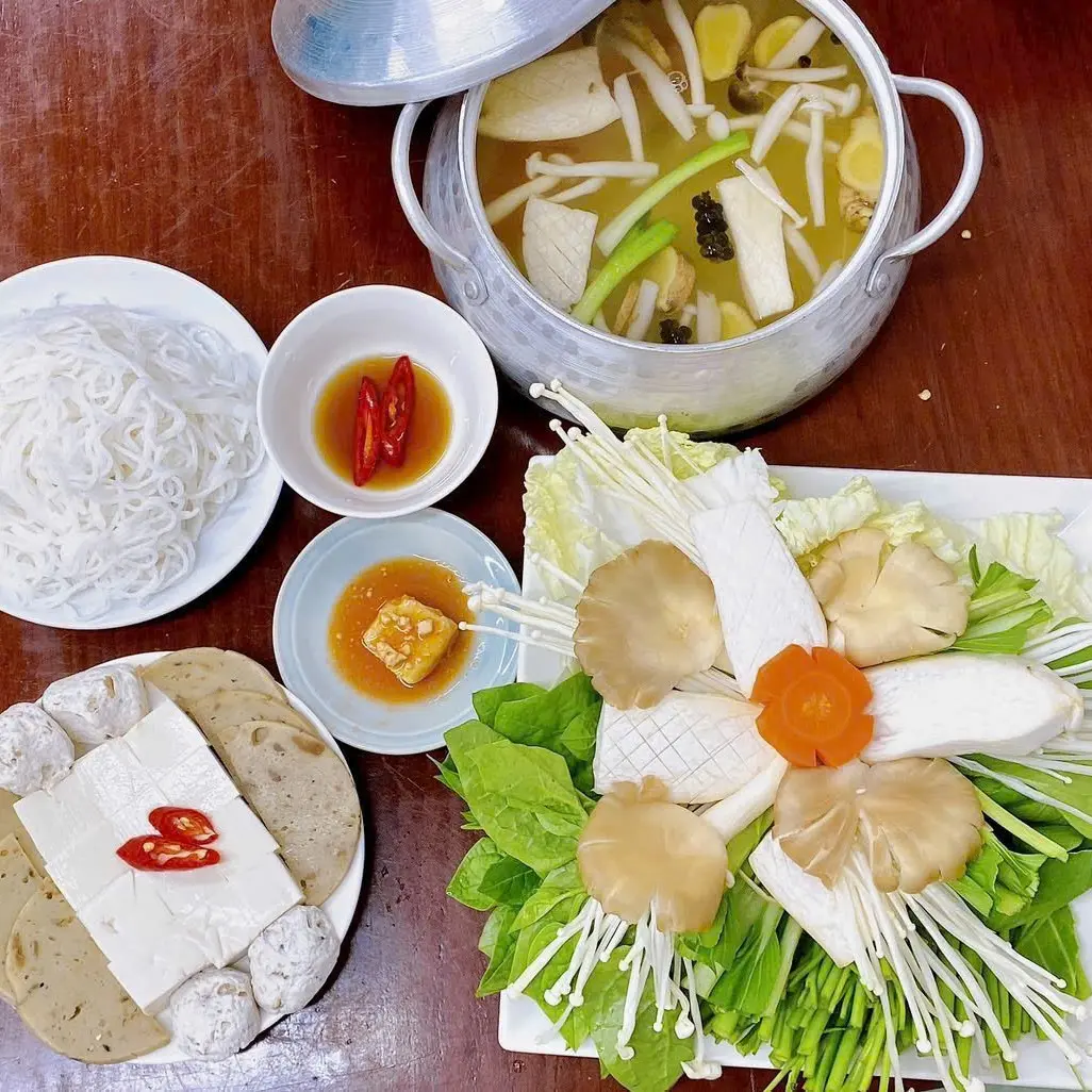 Ảnh bìa Chay Lưu Ly - Tân Kỳ Tân Quý