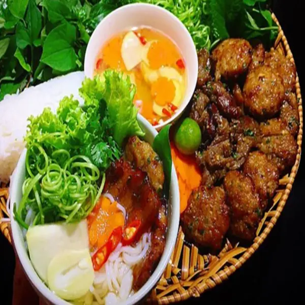 Ảnh bìa BÚN CHẢ, NEM CUA BỂ & GÀ TẦN - Khuất Duy Tiến